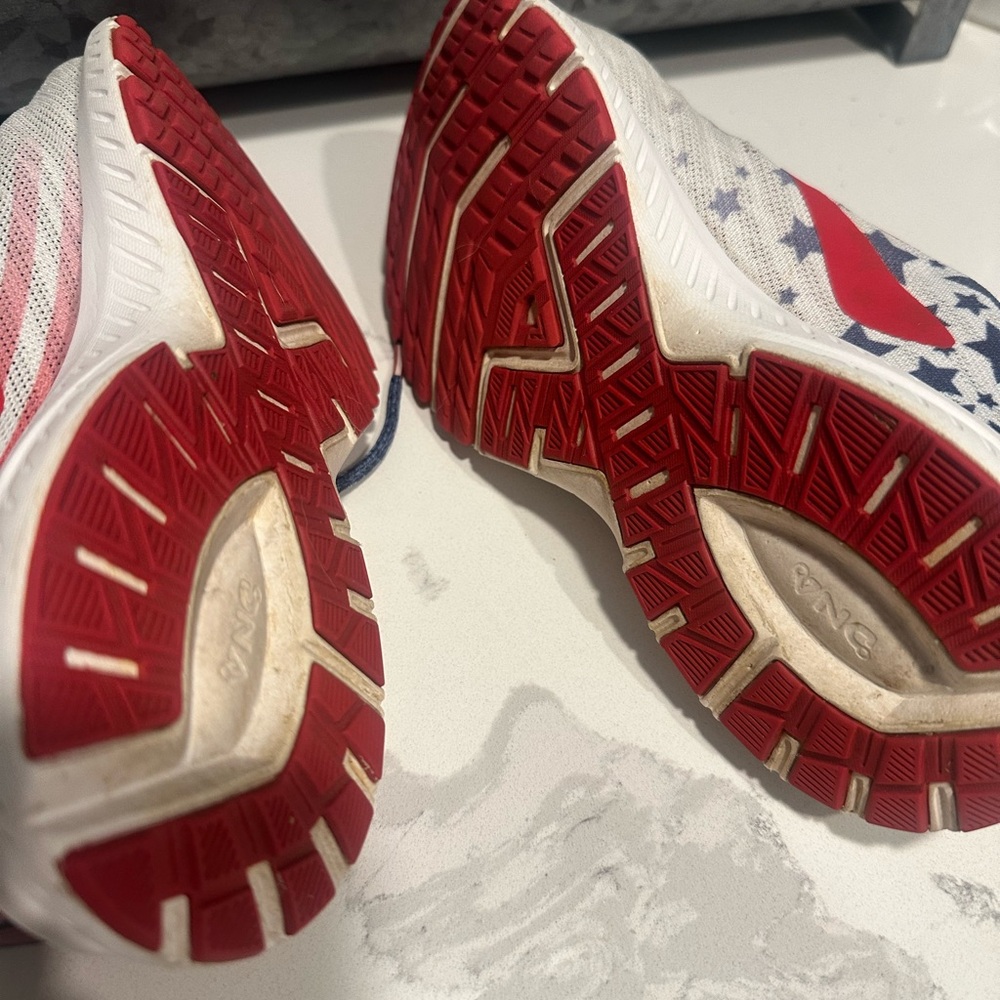 Brooks (limited edition) women’s Sneakers - Navy, Red, and White - Picture 6 of 8